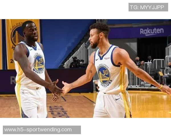 勇士战胜灰熊库里追梦波杰姆斯基喜登胜利海报封面